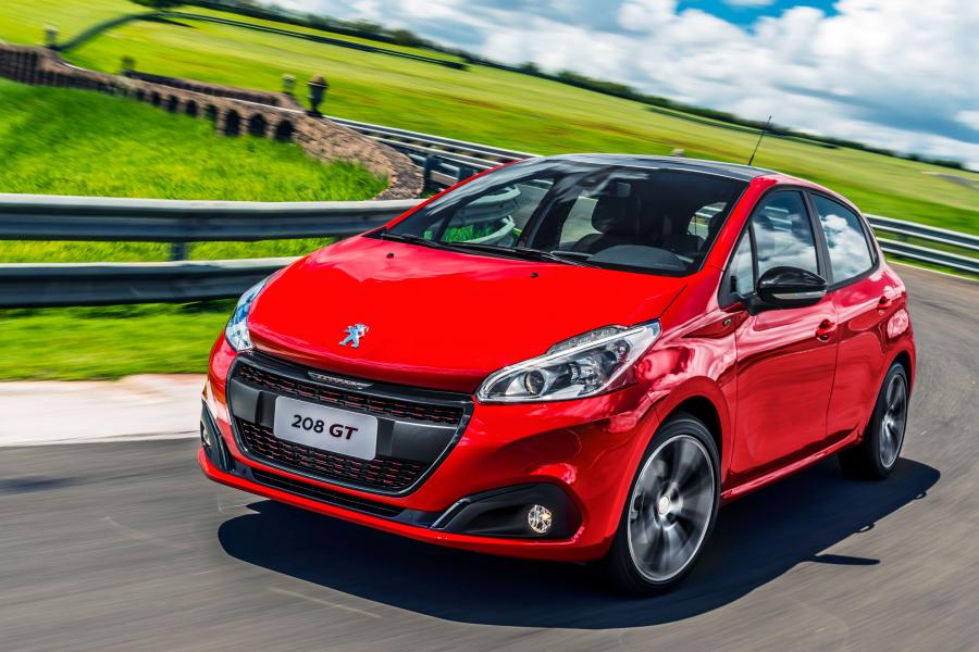  Peugeot 208 GT 2016 года  (LA) (фото 21 из 25)